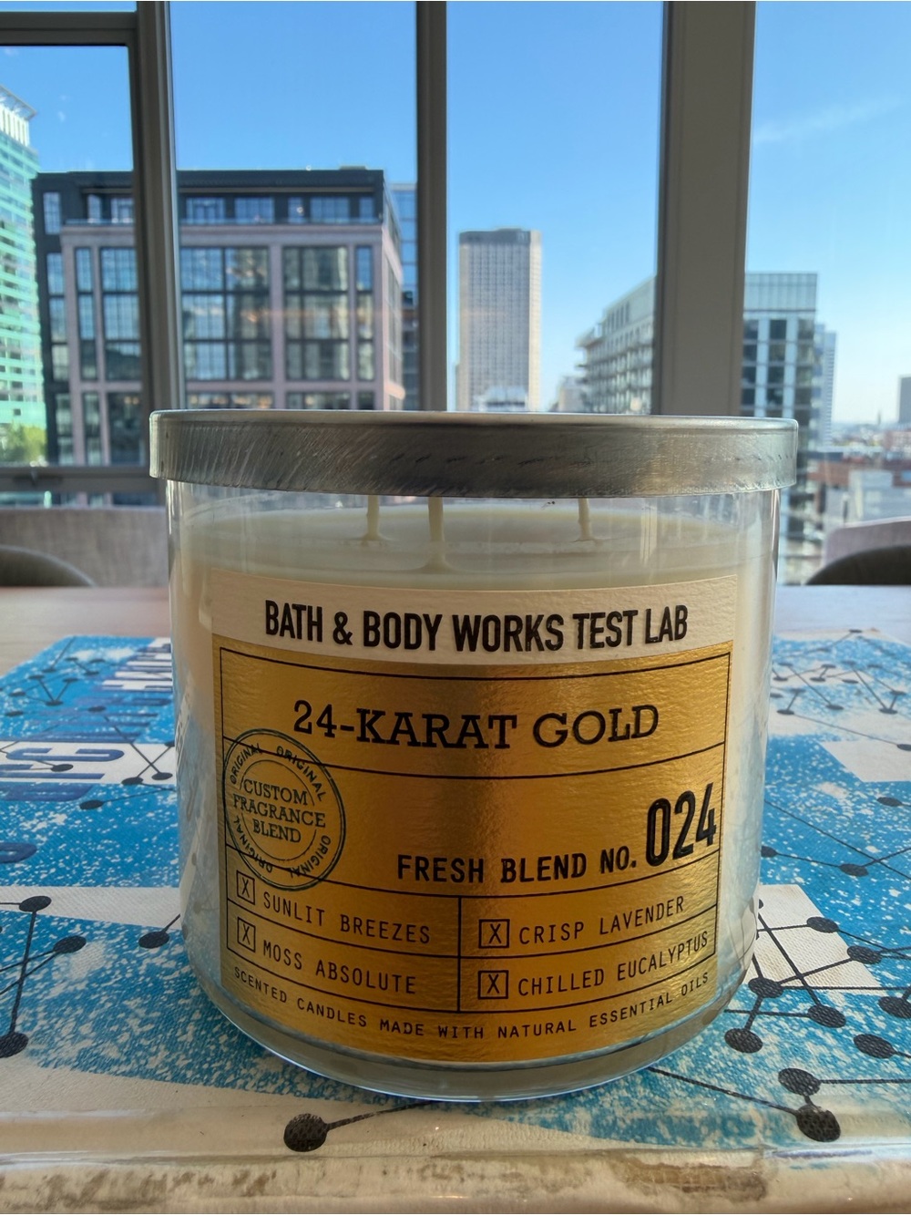 Rare Bath & Body Works 24-Karat Gold 3 Wick Candle